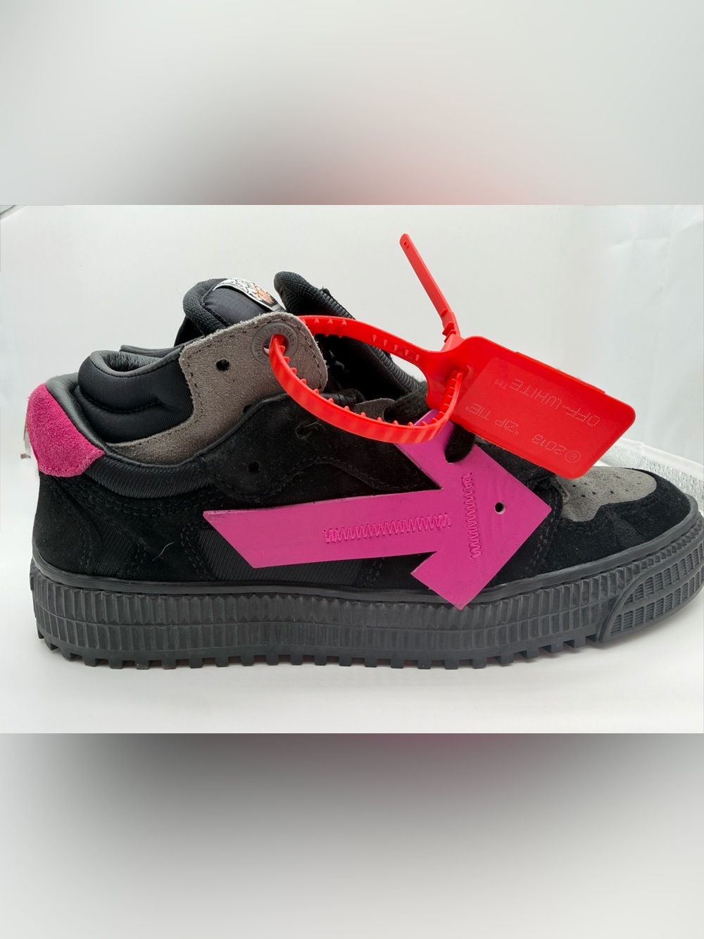 Off-White Off-Court 3.0 High-Top Sneakers – Black & Fuchsia